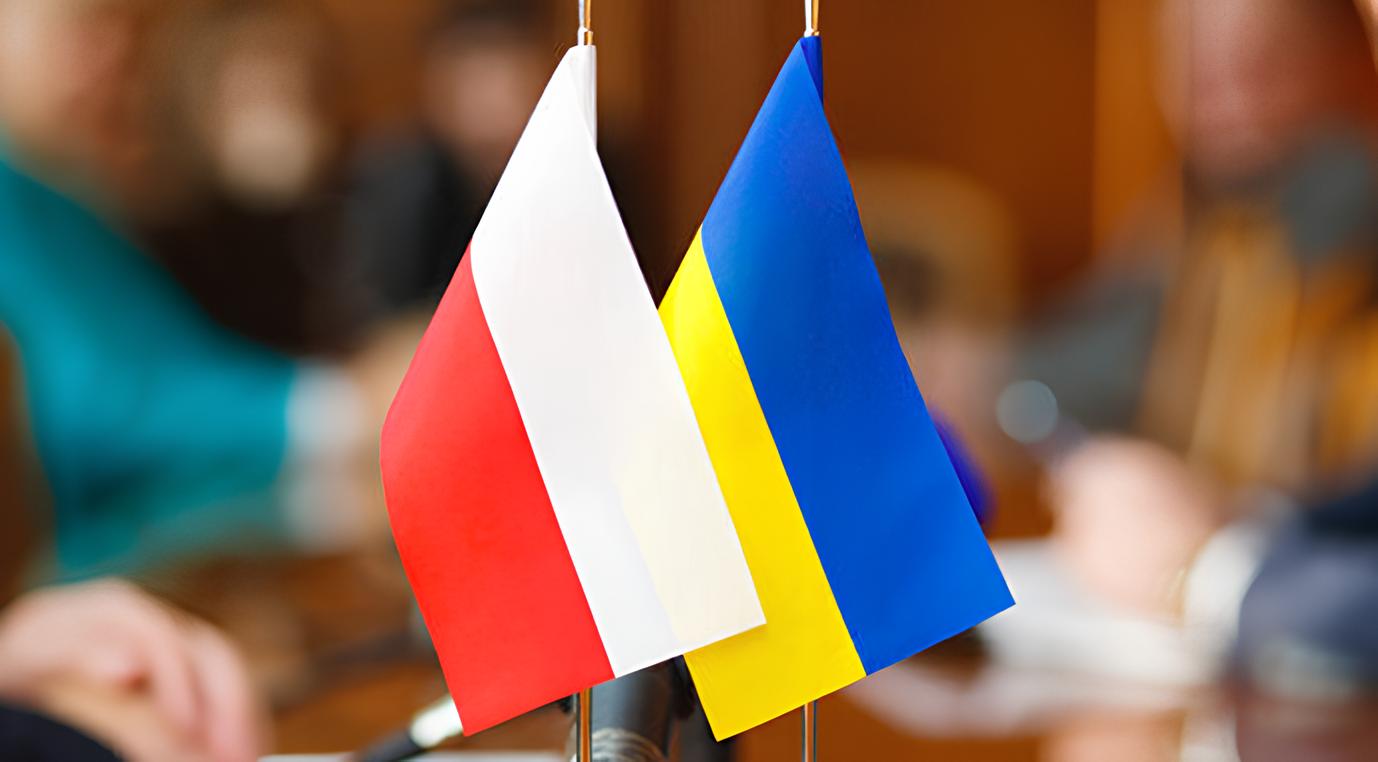Польша продлевает защиту для украинцев до 2026 года. Что изменится?